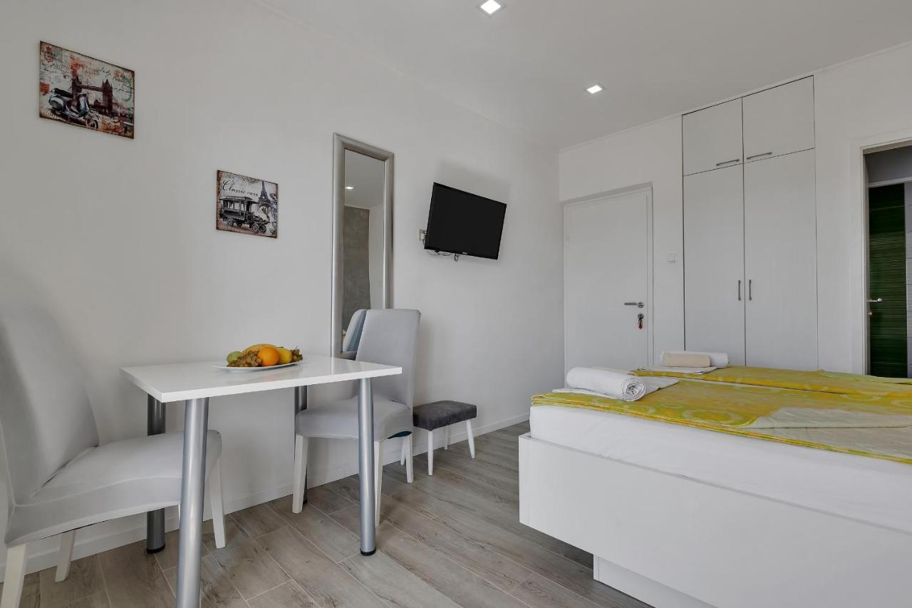 Apartments Zorica Тучепи Экстерьер фото