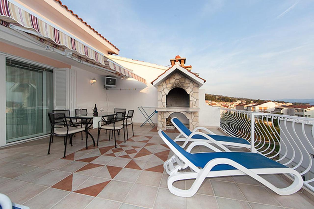 Apartments Zorica Тучепи Экстерьер фото