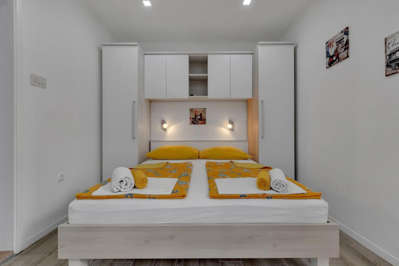 Apartments Zorica Тучепи Экстерьер фото