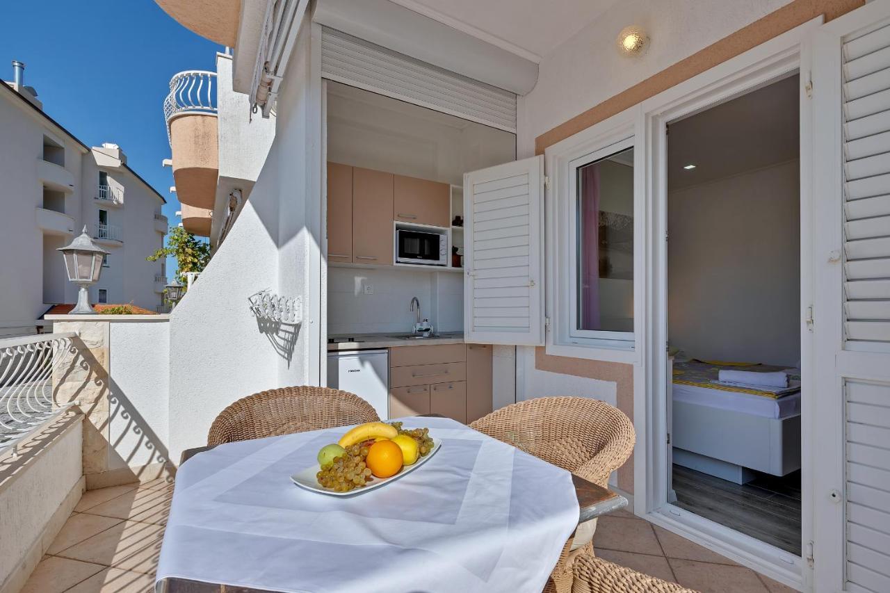 Apartments Zorica Тучепи Экстерьер фото