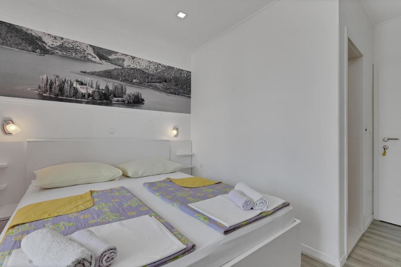 Apartments Zorica Тучепи Экстерьер фото