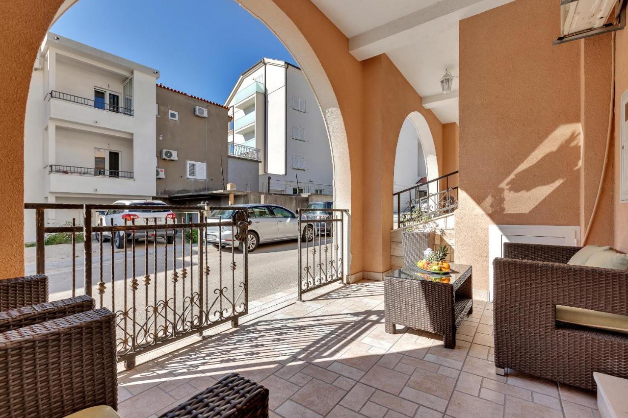 Apartments Zorica Тучепи Экстерьер фото