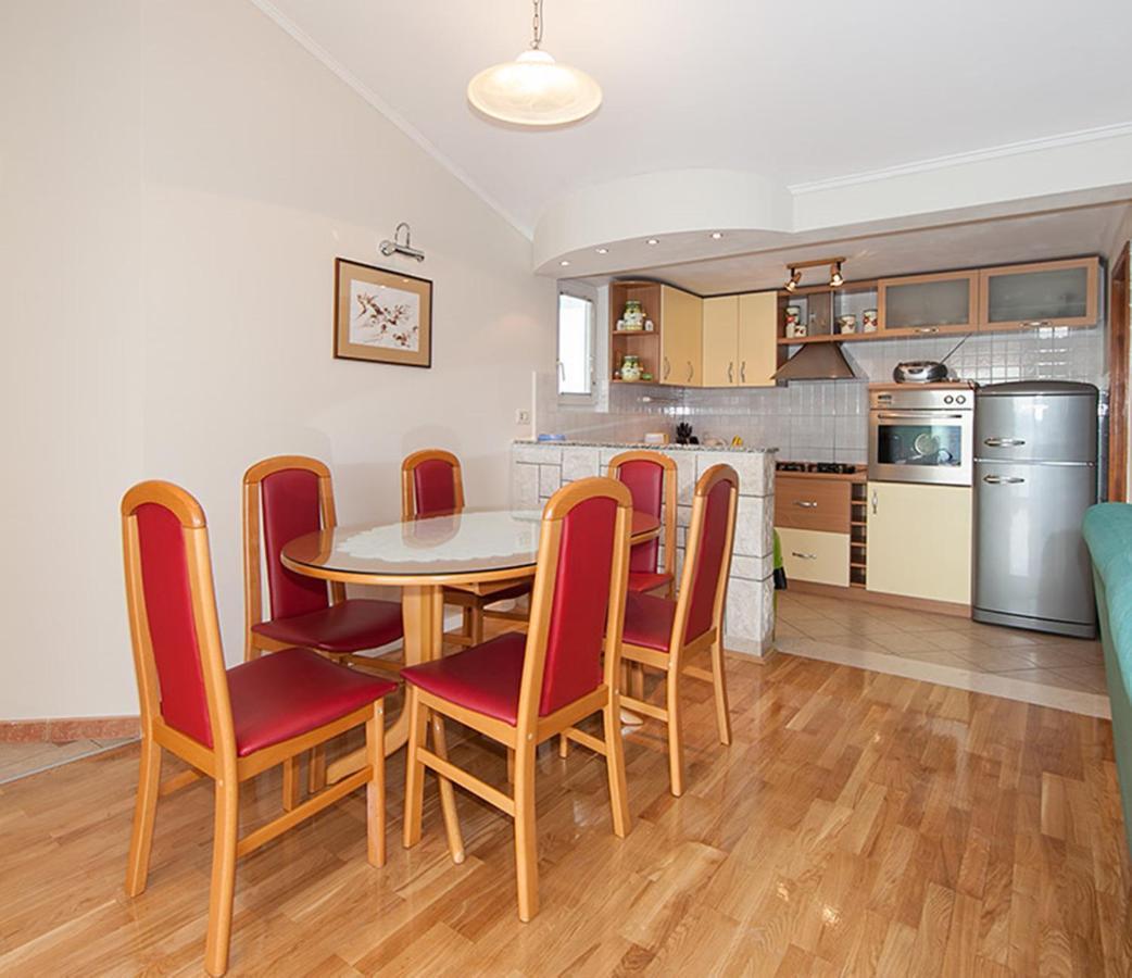 Apartments Zorica Тучепи Экстерьер фото