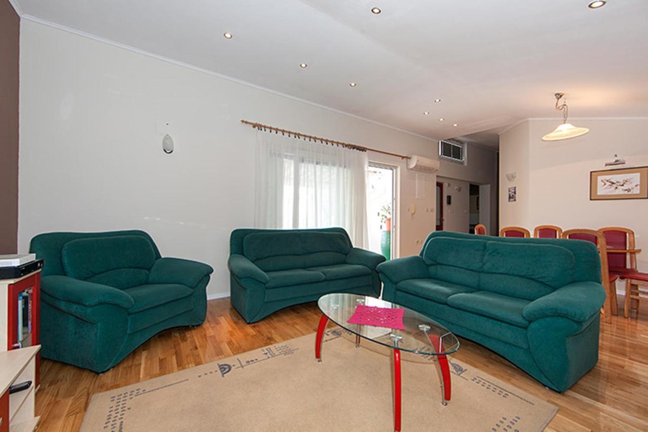 Apartments Zorica Тучепи Экстерьер фото