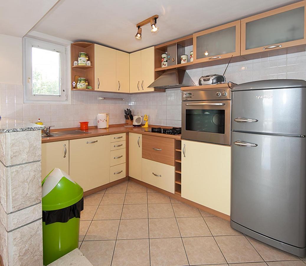Apartments Zorica Тучепи Экстерьер фото